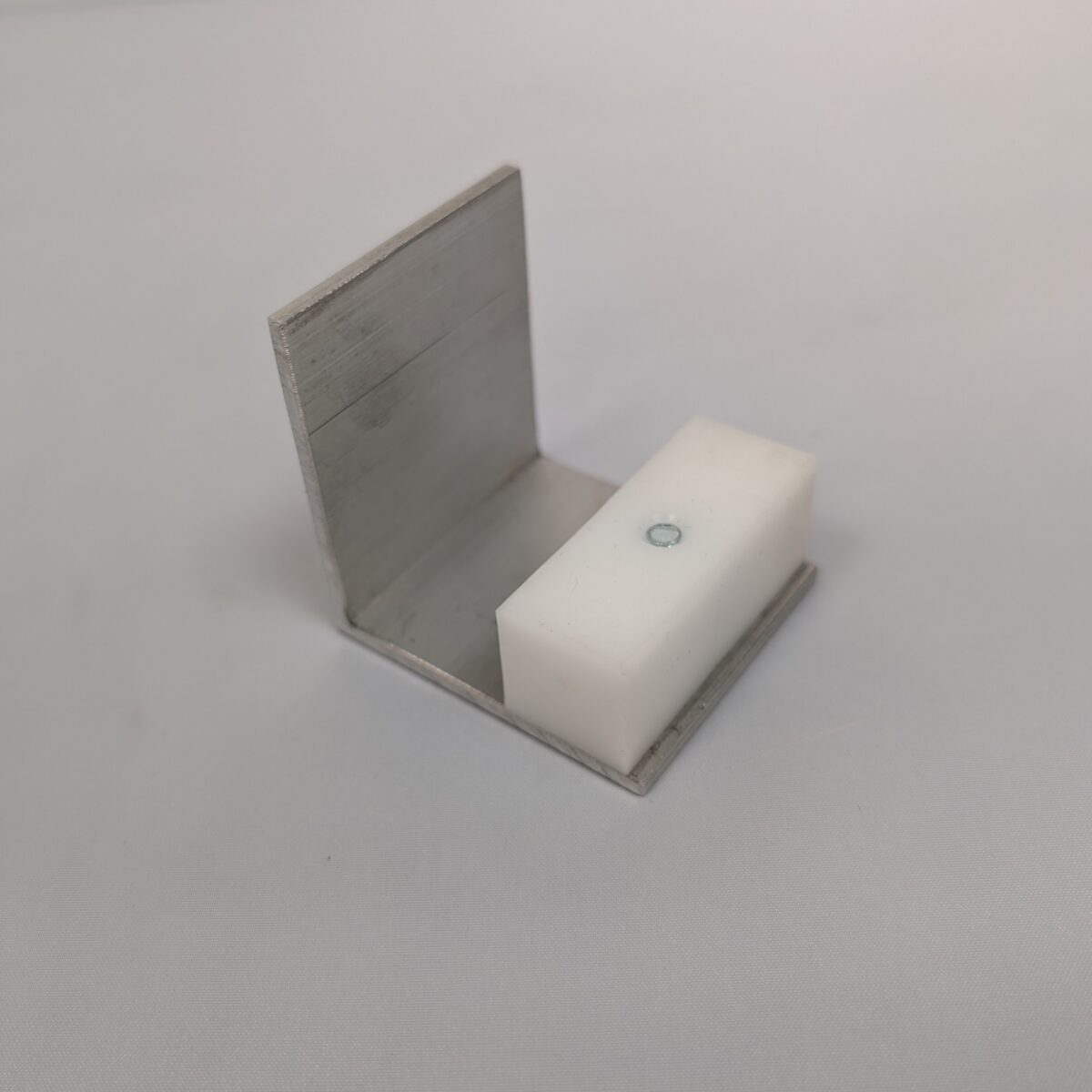 Tormax Floor Guide - 18mm x 18mm Block (Angle Mounted)