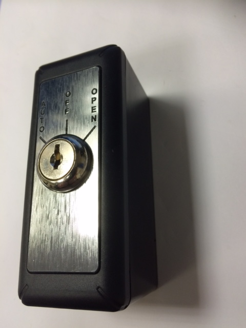 Eco-Swing 90 3 Position Key Switch with Box